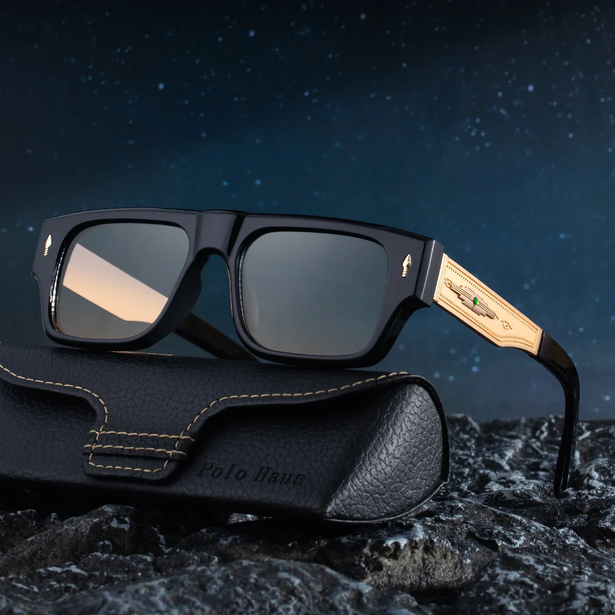 Black Metal Men's Retro Square Sunglasses - Trendy Fashion Oversized Sunnies with UV400 Protection - View 2