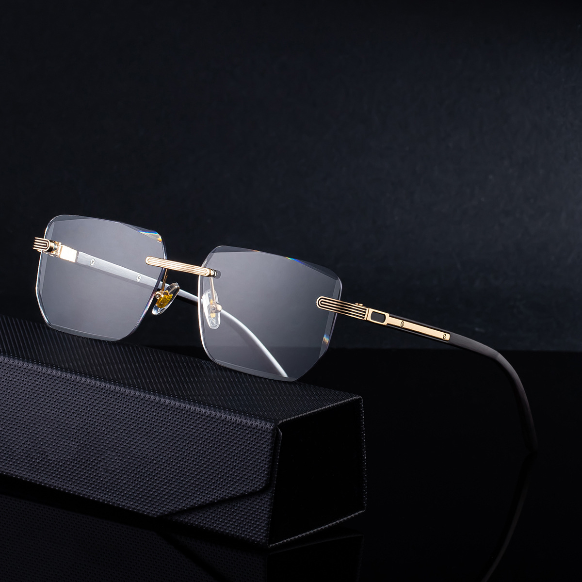 Unisex Diamond Cut Rimless Sunglasses - Premium Photochromic Vintage Eyewear Custom Eyewear