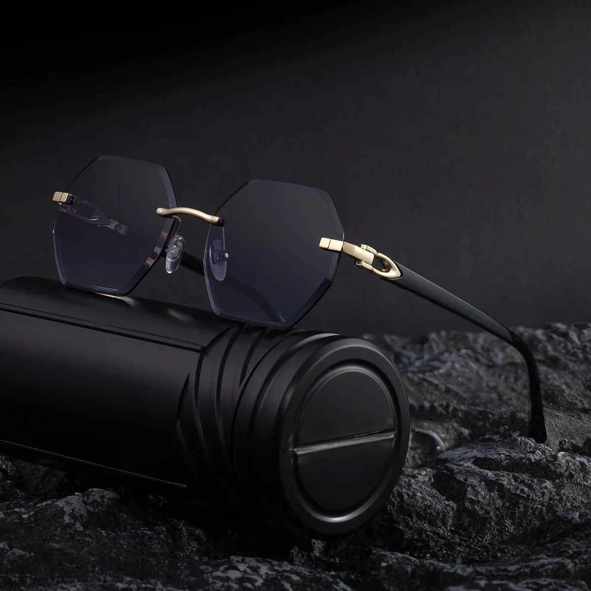 Black metal Men's Diamond Cut Polygon Rimless Sunglasses - Premium Driving Eyewear - View 3