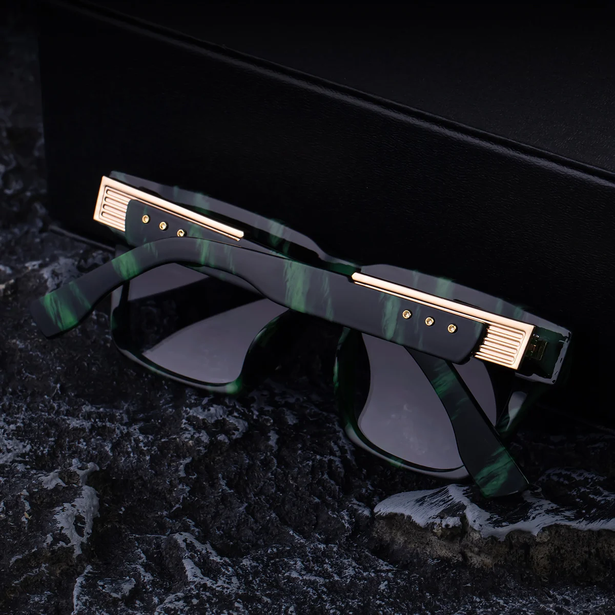 Black metal Men's Vintage Square Polarized Sunglasses - Premium Rivet Detail Driving Eyewear - Details 4