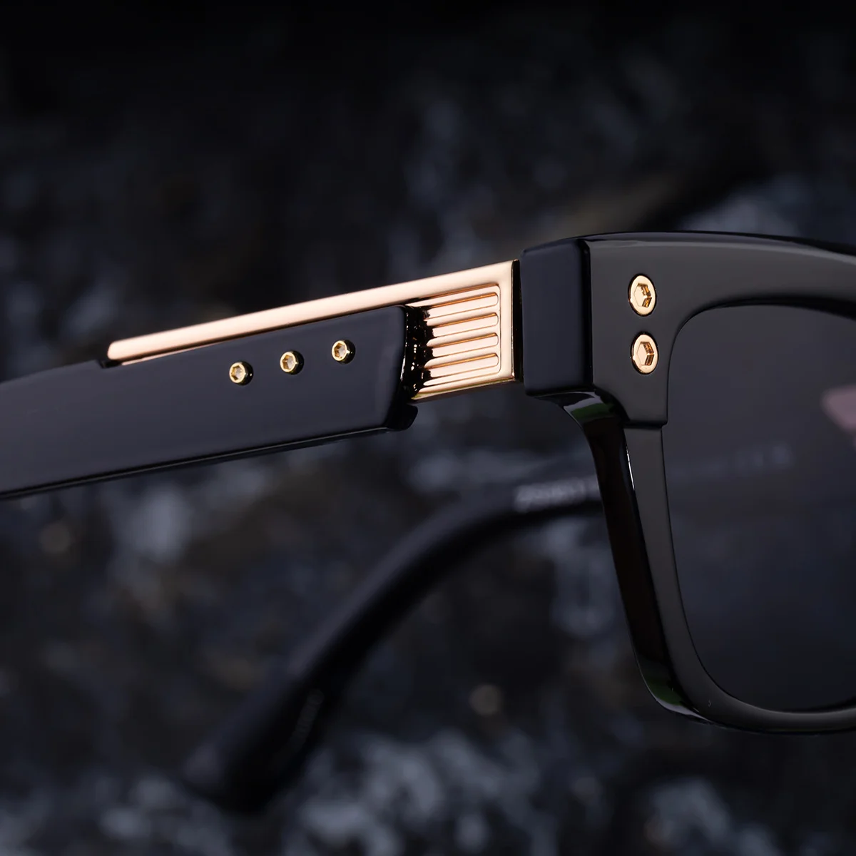 Black metal Men's Vintage Square Polarized Sunglasses - Premium Rivet Detail Driving Eyewear - Details 5