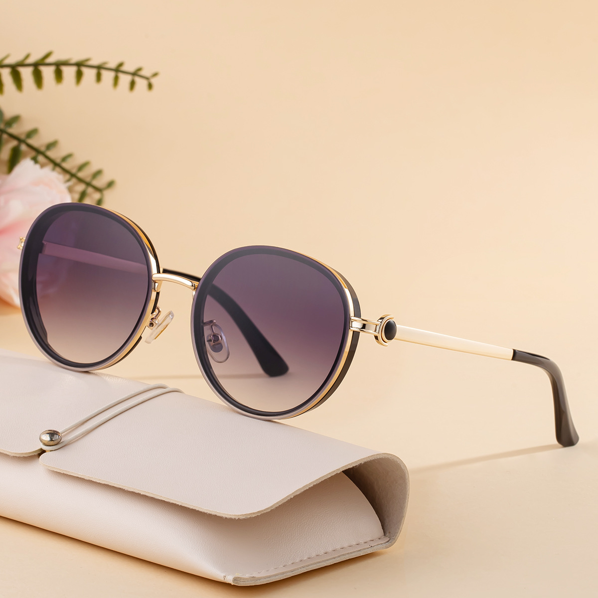 Women's Fashion Round Sunglasses - Punk Style Outdoor Premium Sun Glasses Custom Eyewear