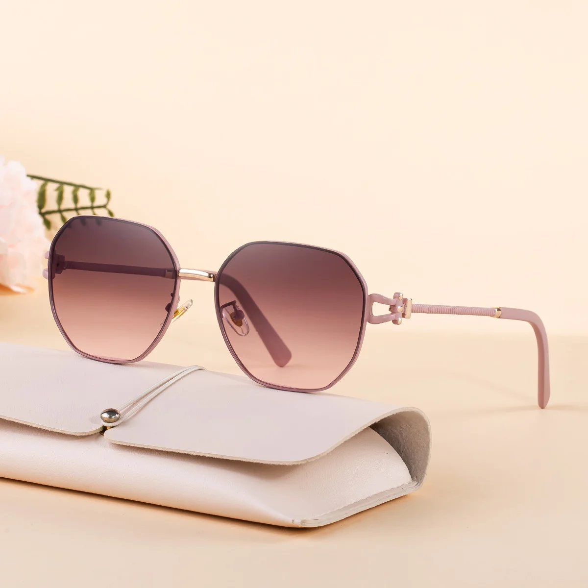 Black PC Women's Fashion Oversized Sunglasses - Premium Hollow Temple UV400 Sun Glasses - View 2