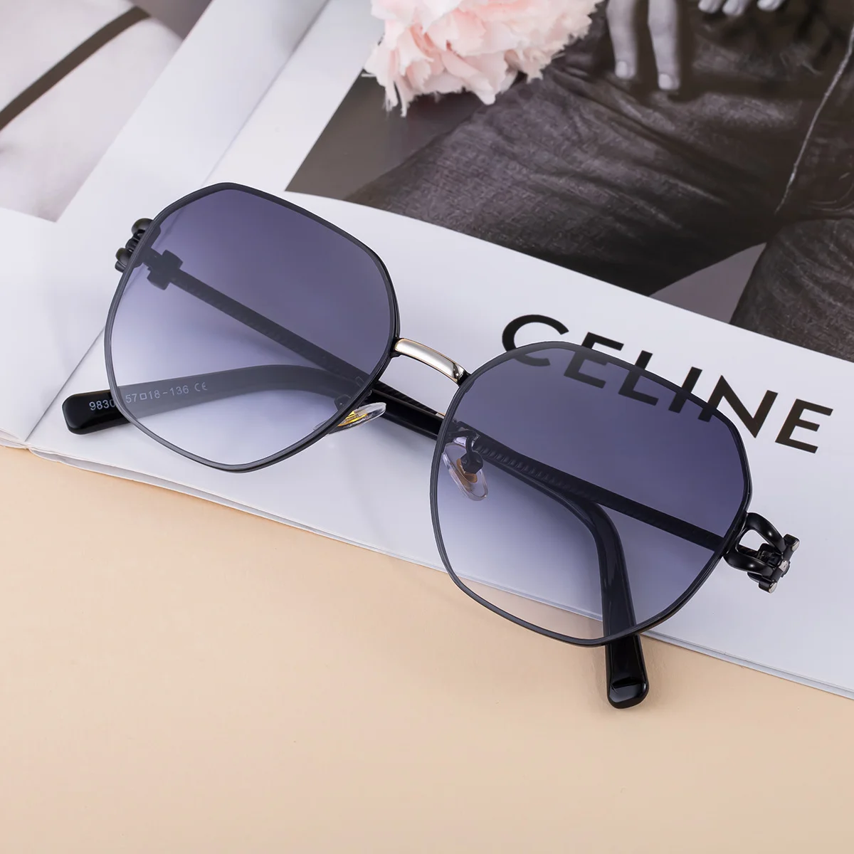 Black PC Women's Fashion Oversized Sunglasses - Premium Hollow Temple UV400 Sun Glasses - View 4