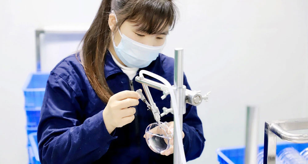 Resin Monomer Filling — Hermitin Optical Manufacturing Facility