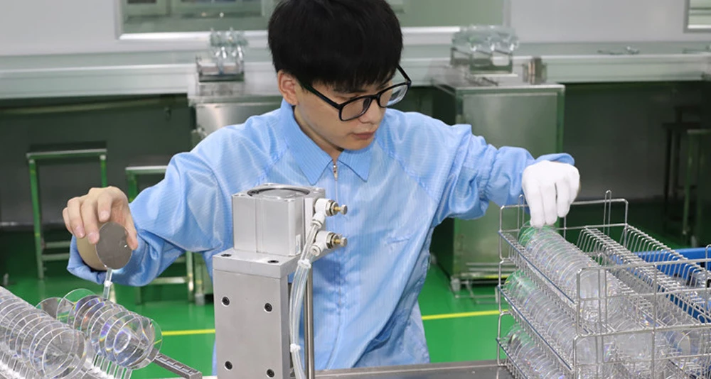 Lens Quality Inspection — Hermitin Optical Manufacturing Facility
